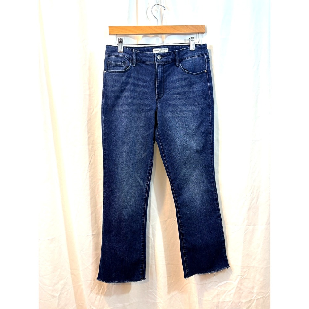 Social Standard by Sanctuary‎ Women's Mid-Rise Kick Crop Jeans, Size 8/29